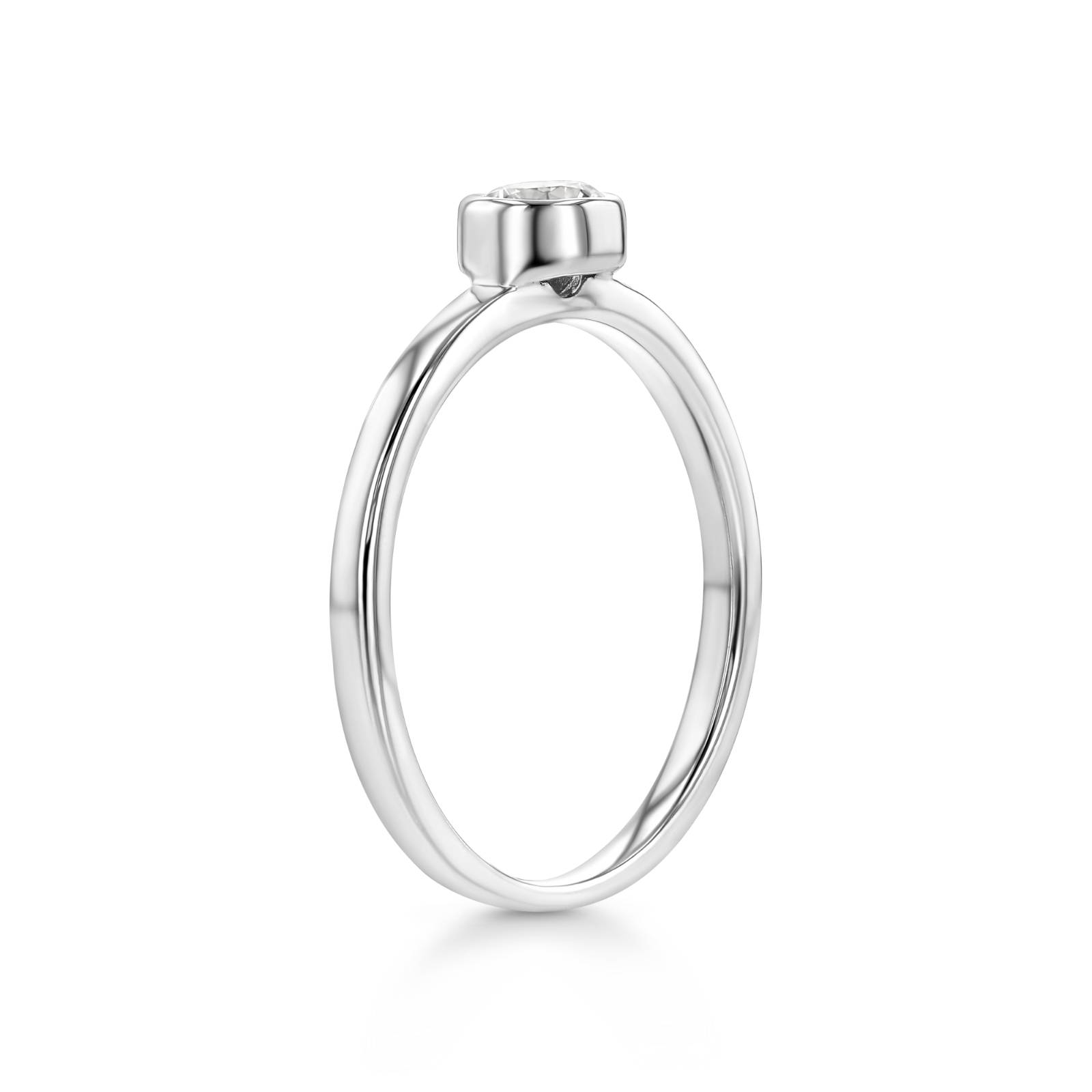 Avior Bezel Solitaire Ring
